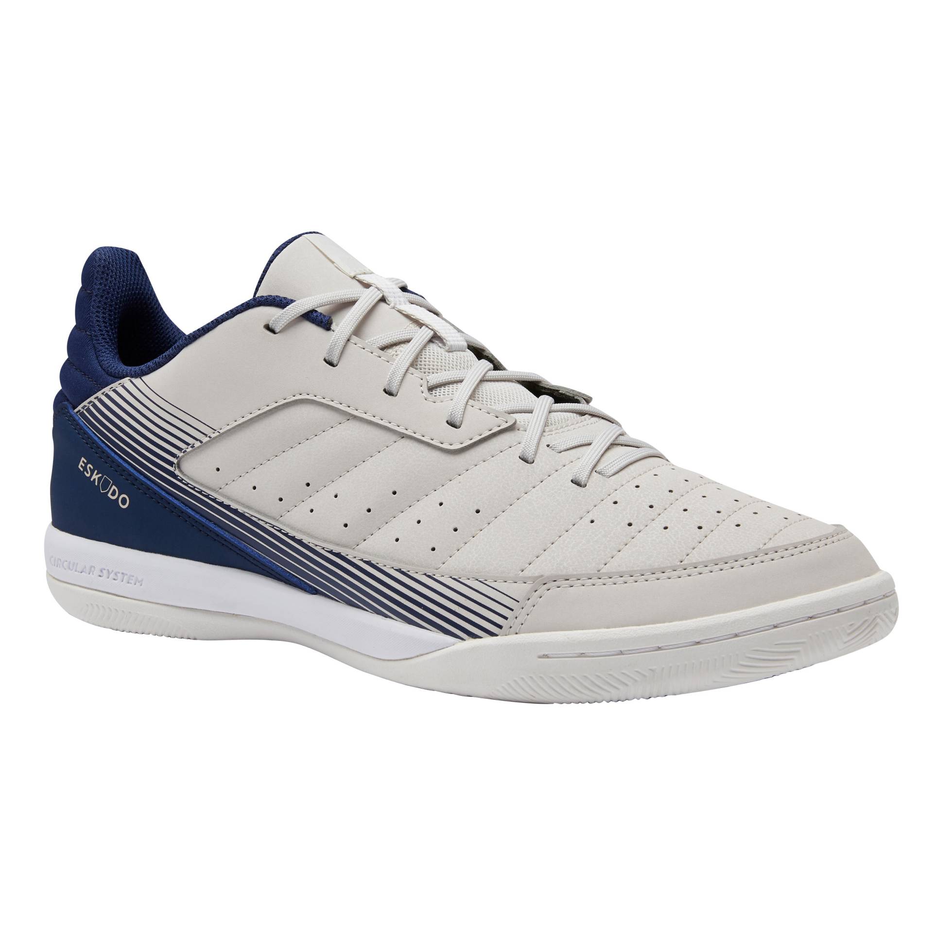 Kinder Fußball Hallenschuhe - Eskudo 500 Futsal beige/blau Kinder Fußball Hallenschuhe - Eskudo 500 Futsal beige/blau von KIPSTA