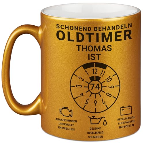 Kiddle-Design Personalisierte Tasse 74. Geburtstag, Schonend behandeln Oldtimer ist 74, 74ter Geburtstag Lustiges Geschenk Mann Frau, Tasse Metallic-Gold Kiddle-Design Personalisierte Tasse 74. Geburtstag, Schonend behandeln Oldtimer ist 74, 74ter Geburtstag Lustiges Geschenk Mann Frau, Tasse Metallic-Gold von Kiddle-Design