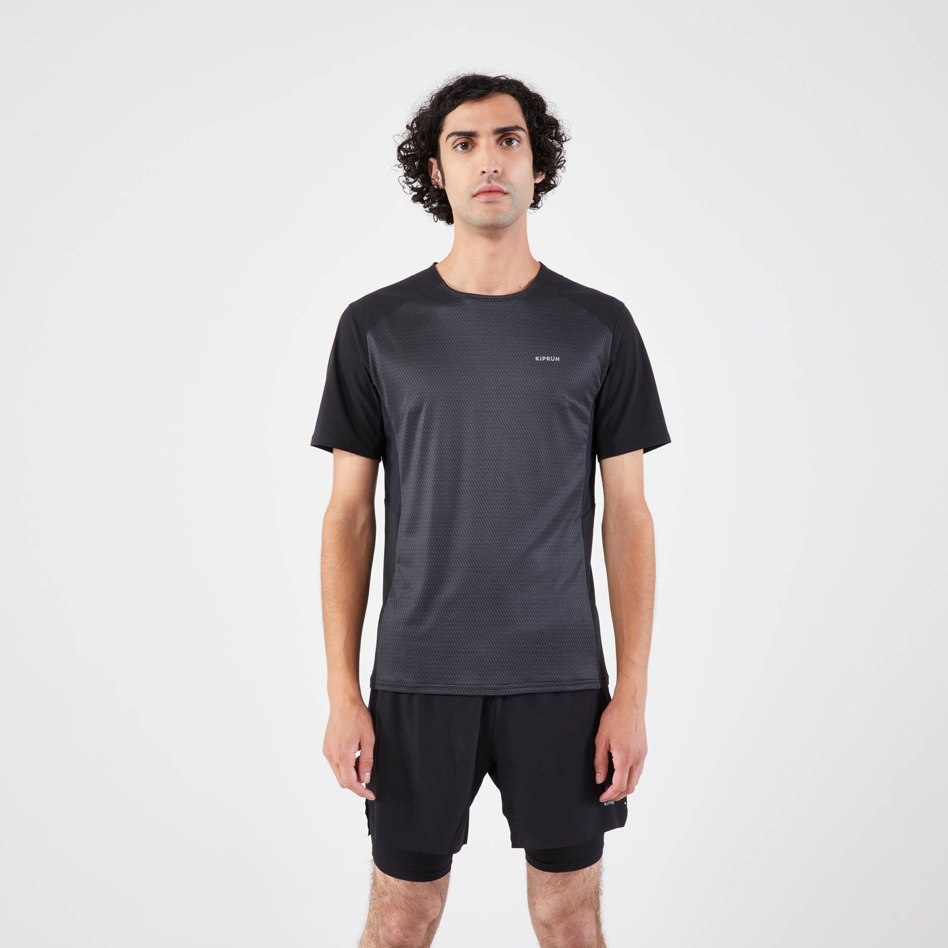 Laufshirt kurzarm Herren atmungsaktiv - Run 900 Light schwarz Laufshirt kurzarm Herren atmungsaktiv - Run 900 Light schwarz von Kiprun