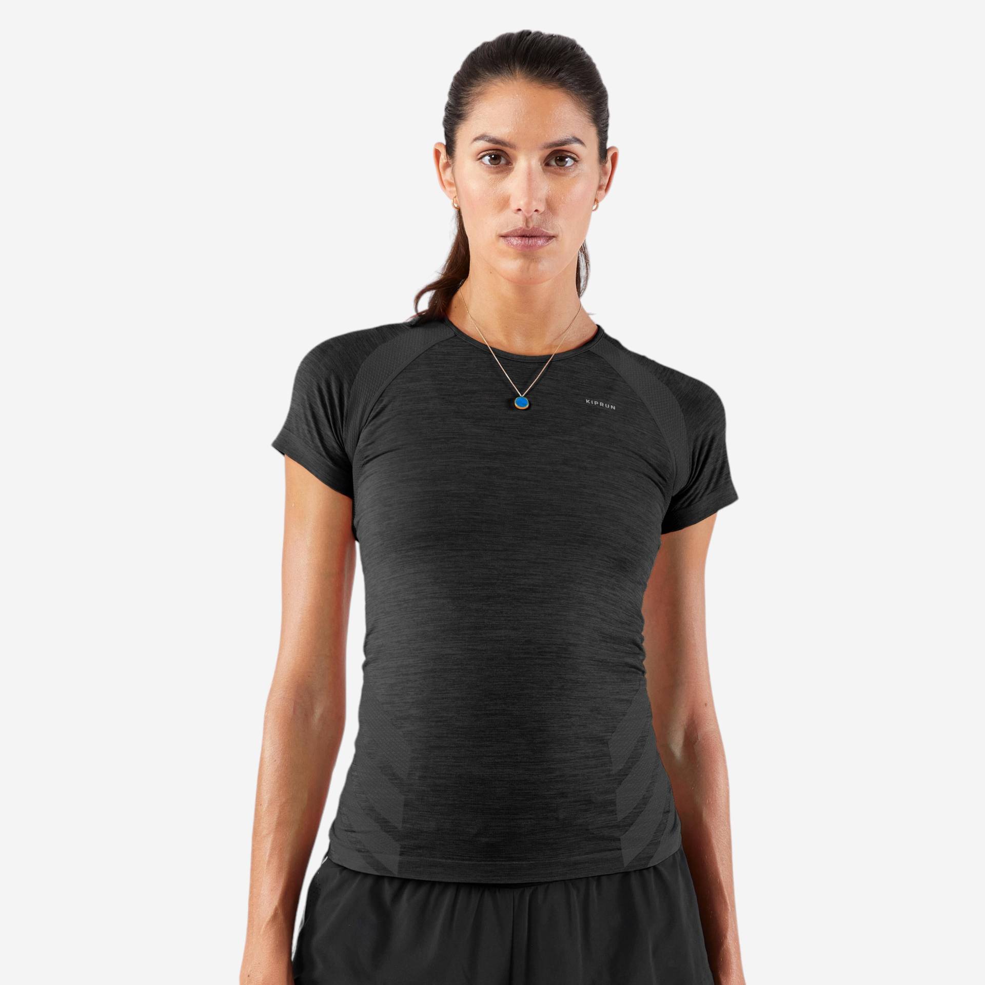 Laufshirt kurzarm Trailrunning Damen nahtlos - Run 500 Comfort Slim schwarz Laufshirt kurzarm Trailrunning Damen nahtlos - Run 500 Comfort Slim schwarz von Kiprun