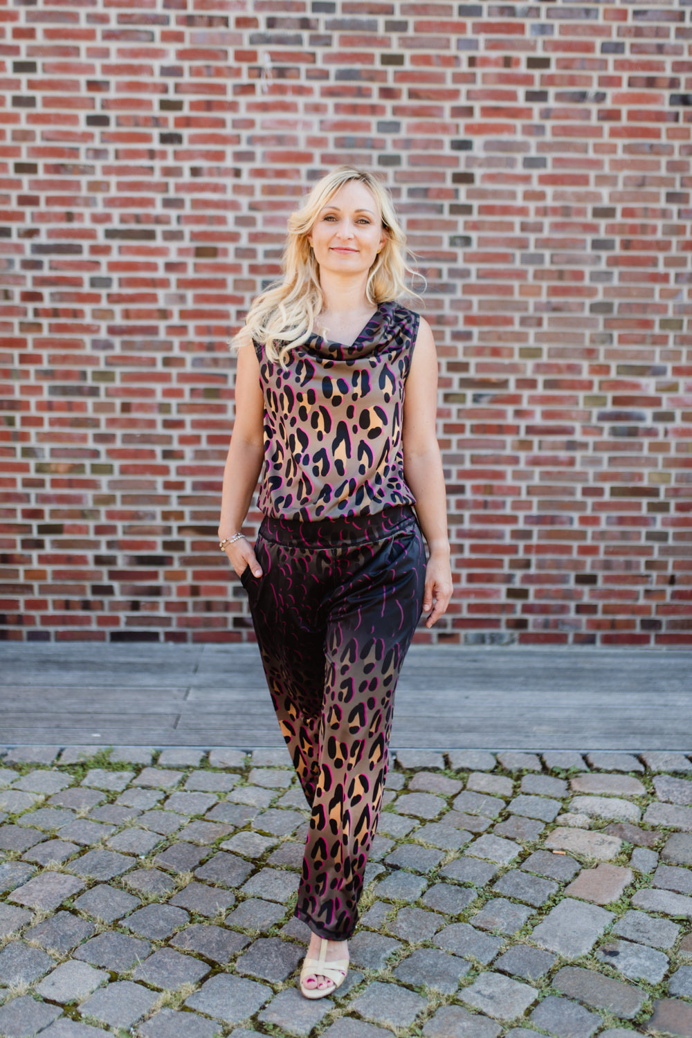 Konekto Jumpsuit Komfort Safari Gold von Konekto