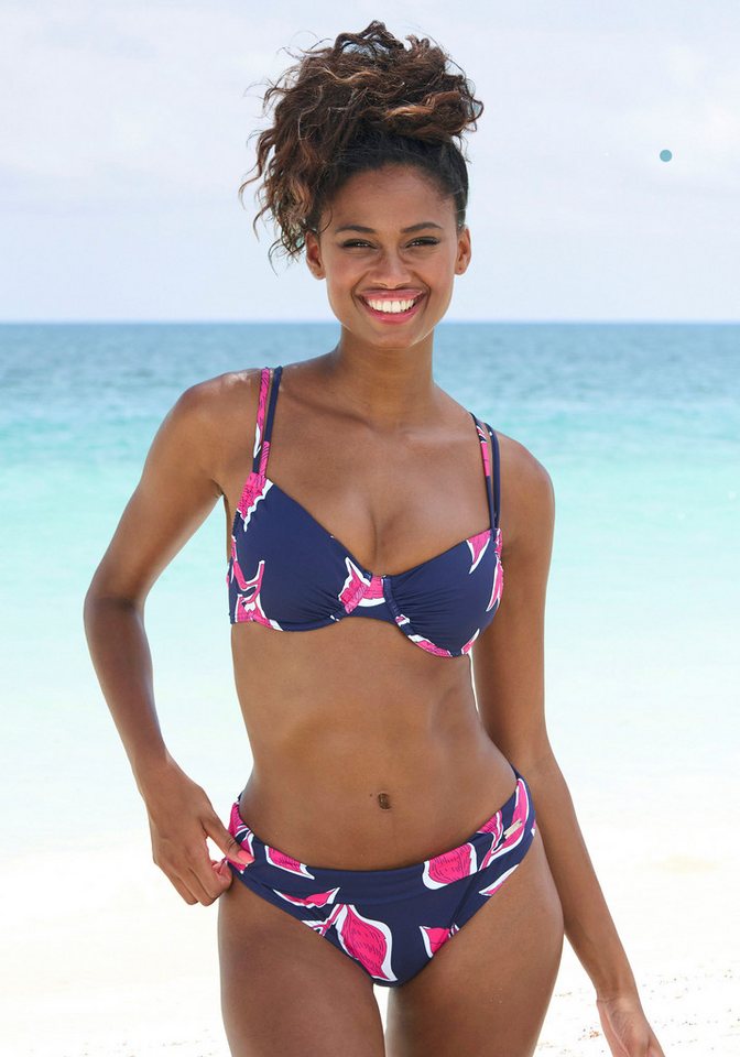 LASCANA Bügel-Bikini-Top, im Blätter-Design LASCANA Bügel-Bikini-Top, im Blätter-Design von LASCANA