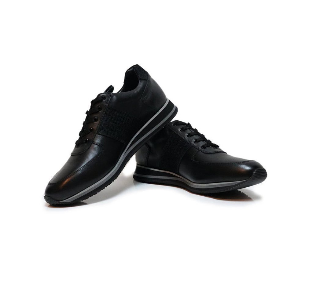 LaMarta Black Sneaker with thick Sole Sneaker von LaMarta