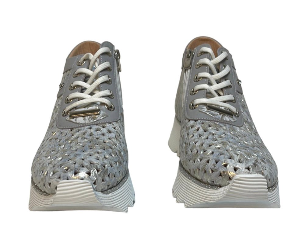 LaMarta Damen Sneakers-Zeitlose Raffinesse Graue Eleganz in Schuhform Sneaker LaMarta Damen Sneakers-Zeitlose Raffinesse Graue Eleganz in Schuhform Sneaker von LaMarta