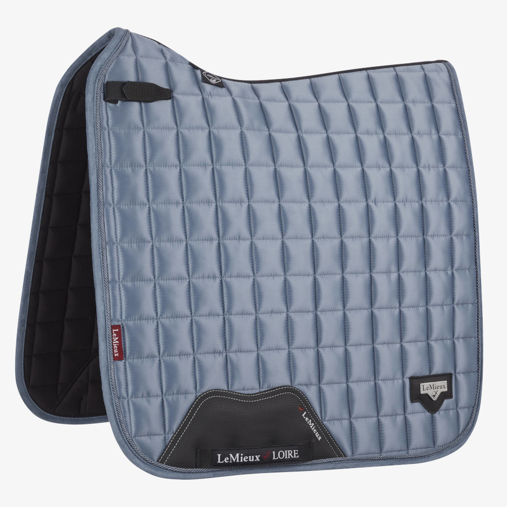 LeMieux Loire Classic Satin Dressur Schabracke LeMieux Loire Classic Satin Dressur Schabracke von LeMieux