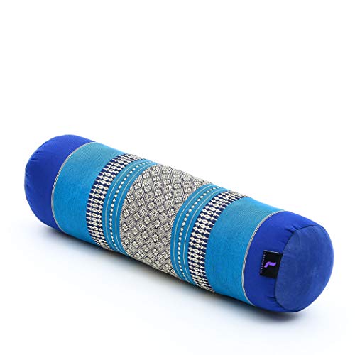 Leewadee Pilates Rolle Nackenstütze kleines Yoga Bolster Yogakissen ökologisches Naturprodukt, Kapok, 50 x 15 x 15 cm, Blau Leewadee Pilates Rolle Nackenstütze kleines Yoga Bolster Yogakissen ökologisches Naturprodukt, Kapok, 50 x 15 x 15 cm, Blau von Leewadee