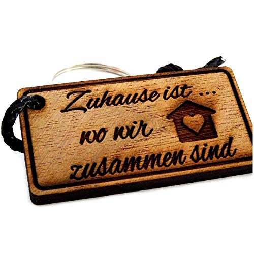 Lieblingsmensch Schlüsselanhänger aus Holz Modell: Zuhause ist wo wir zusammen sind - Herz Haus Lieblingsmensch Schlüsselanhänger aus Holz Modell: Zuhause ist wo wir zusammen sind - Herz Haus von Lieblingsmensch
