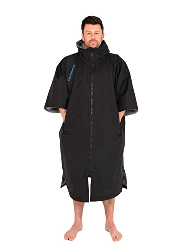 Lifeventure Short-Sleeve Changing Robe, Schwarz, Klein/mittel Lifeventure Short-Sleeve Changing Robe, Schwarz, Klein/mittel von Lifeventure