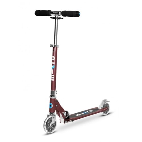 micro Sprite LED Kinder Kinderscooter | Cityroller mit LED-Rollen | klappbar und Lenker höhenverstellbar | ab 5 J. | Tretroller in 6 Farben erhältlich (Autumn red), 64 x 11 x 22 cm von MICRO