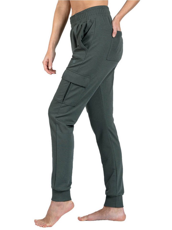 Magadi Yogahose Lucy aus hautsympathischem Naturmaterial mit Cargotaschen Magadi Yogahose Lucy aus hautsympathischem Naturmaterial mit Cargotaschen von Magadi