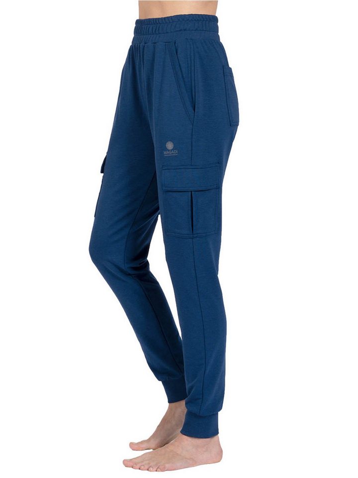 Magadi Yogahose Lucy aus hautsympathischem Naturmaterial mit Cargotaschen Magadi Yogahose Lucy aus hautsympathischem Naturmaterial mit Cargotaschen von Magadi
