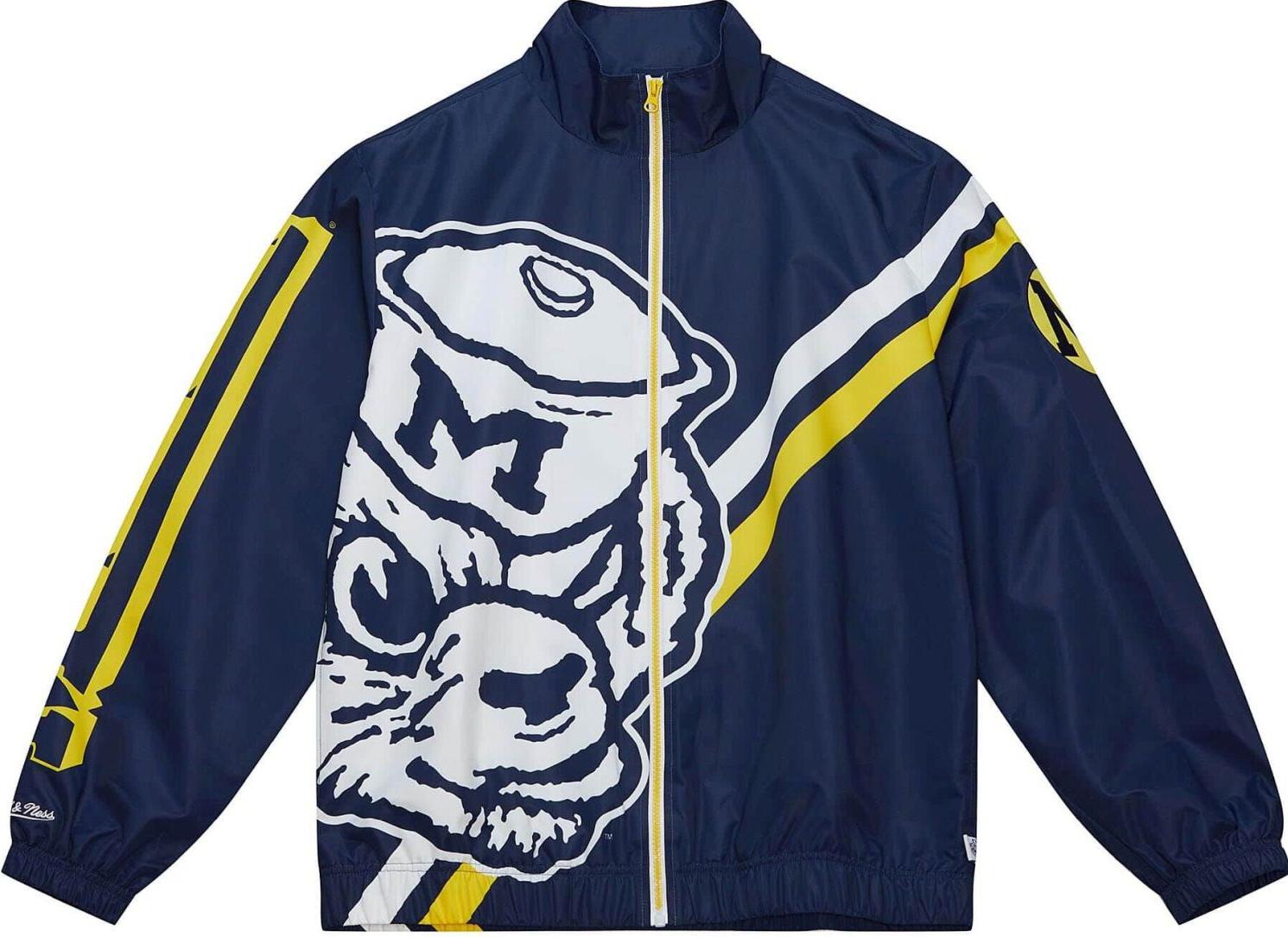 Mitchell & Ness, Herren, Jacke, M&N Exploded Logo Warm Up Jacke University of Michigan - XXL (XXL), Blau, XXL von Mitchell & Ness