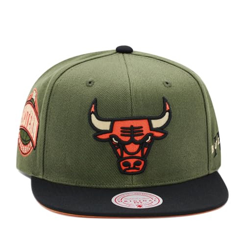 Mitchell & Ness Snapback Cap - CORE IV Chicago Bulls Oliv Mitchell & Ness Snapback Cap - CORE IV Chicago Bulls Oliv von Mitchell & Ness