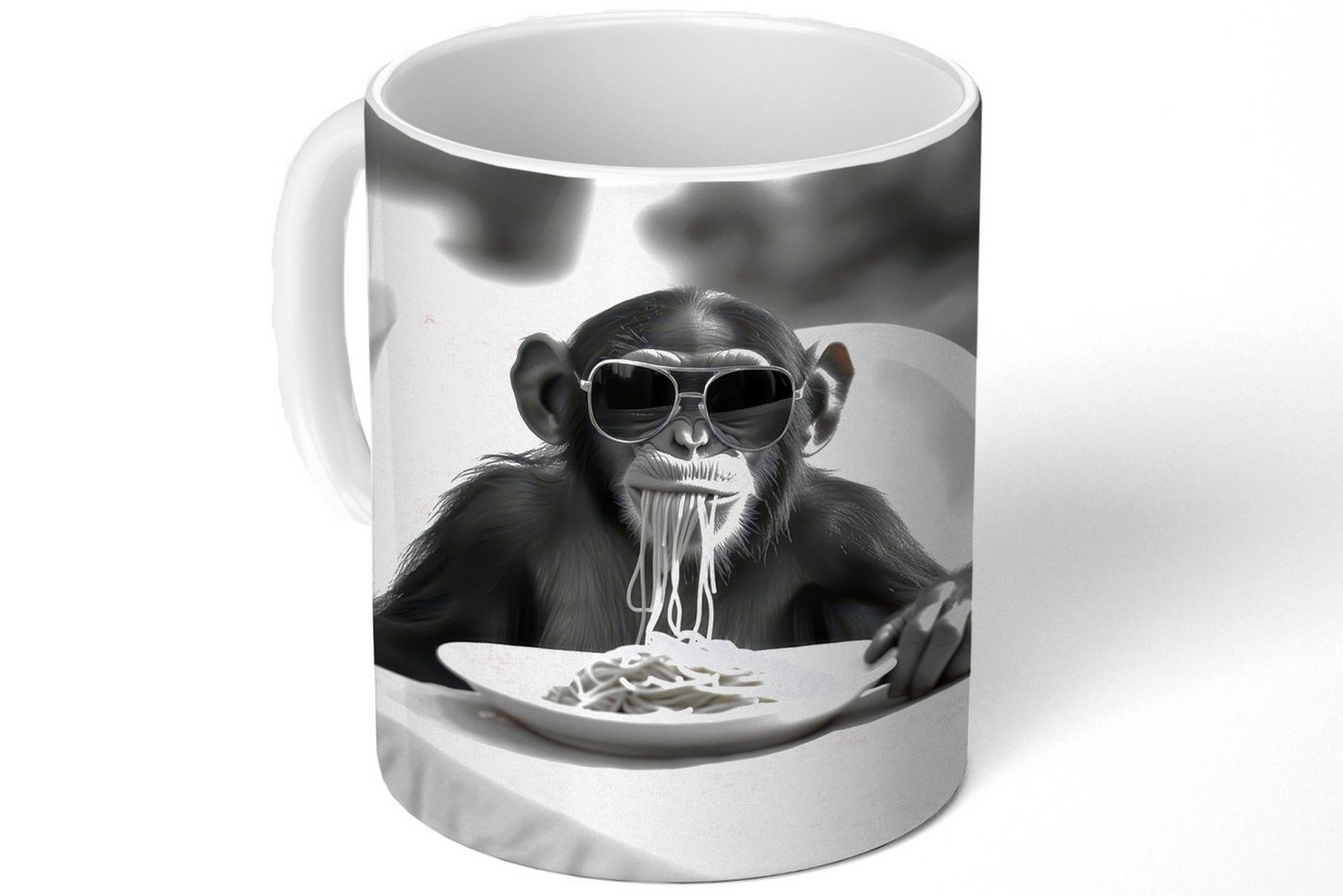 MuchoWow Tasse Affe - Spaghetti - Sonnenbrille - Schwarz und weiß - Cool - Tier MuchoWow Tasse Affe - Spaghetti - Sonnenbrille - Schwarz und weiß - Cool - Tier von MuchoWow