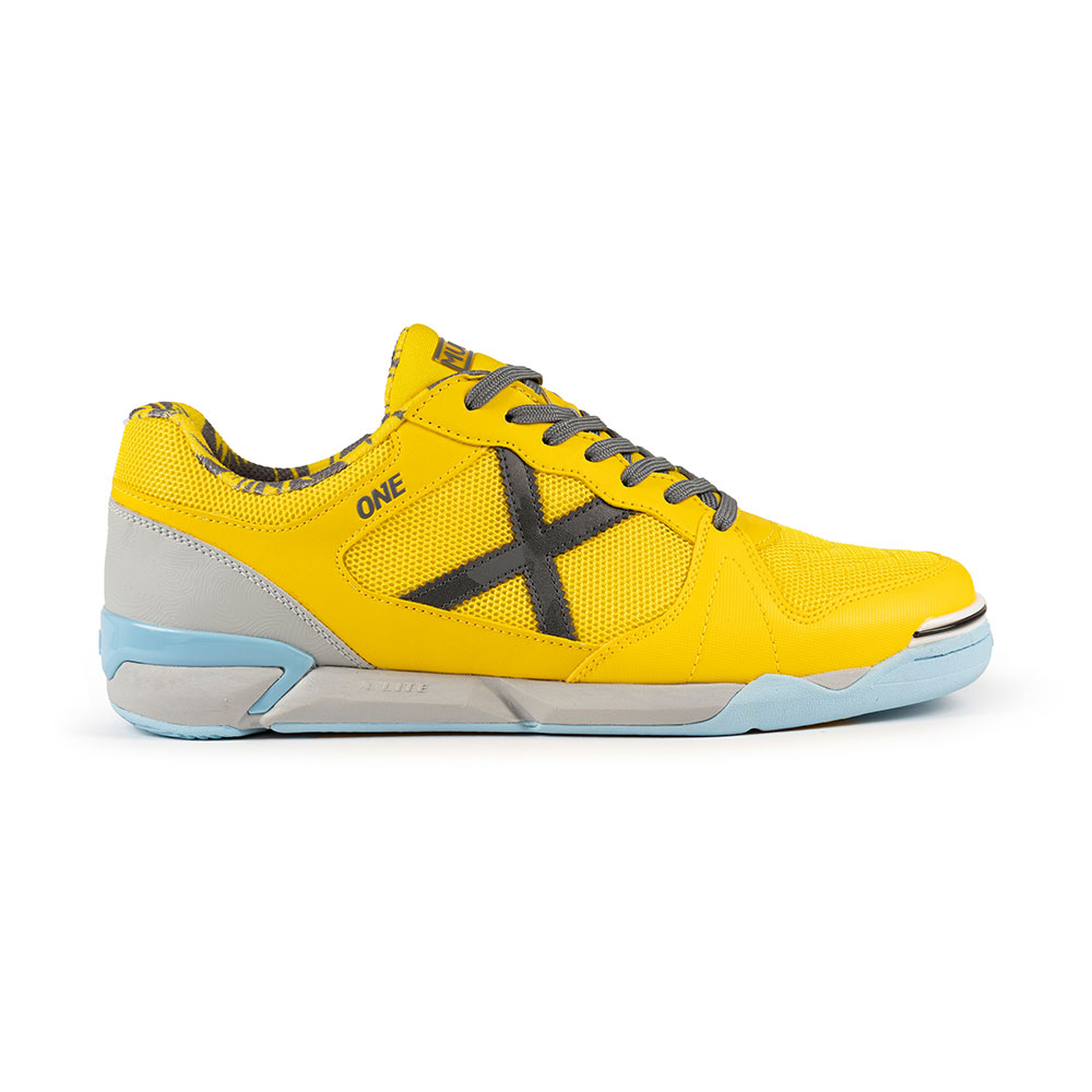 Munich One 73 Indoor Football Shoes Gelb EU 40 Munich One 73 Indoor Football Shoes Gelb EU 40 von Munich