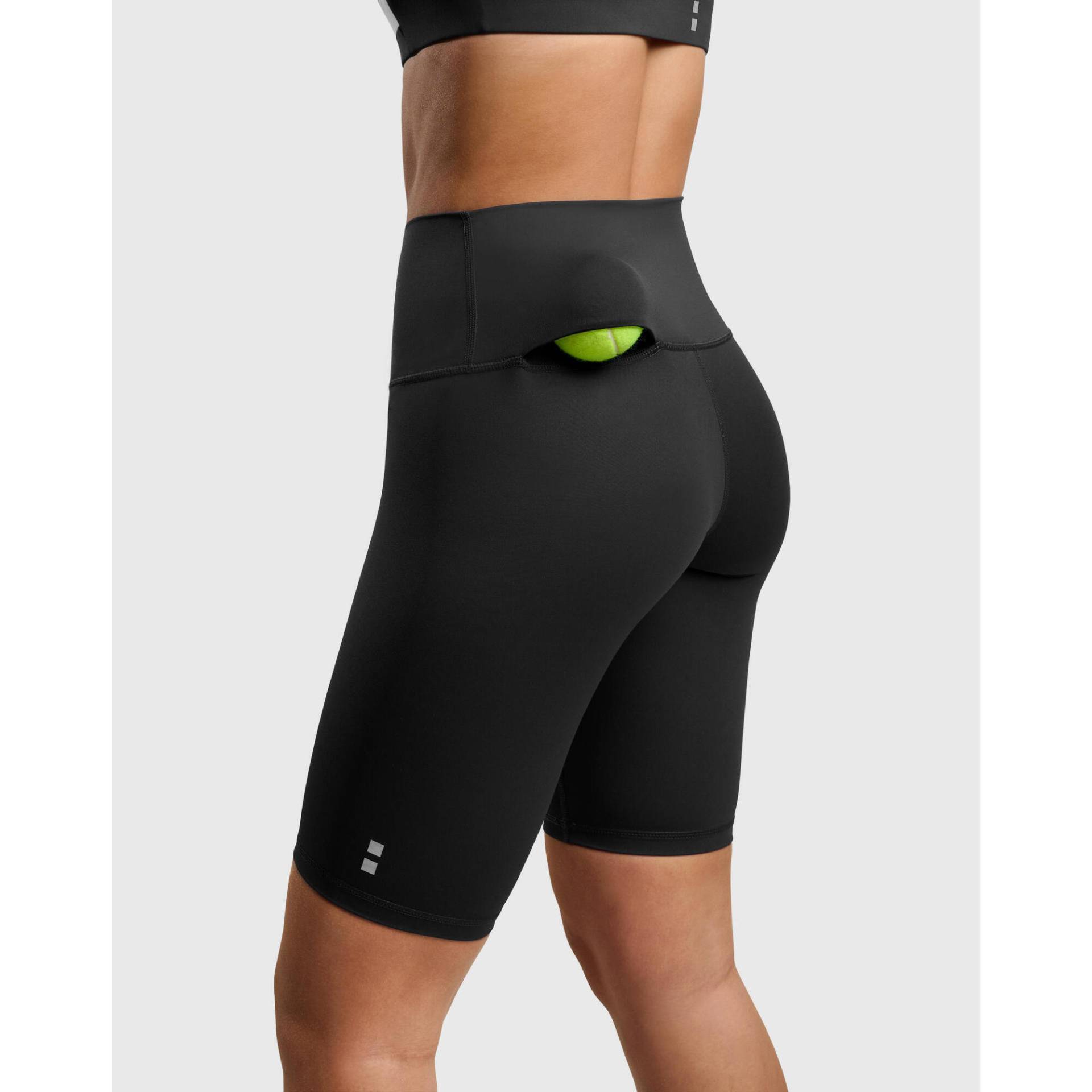 Smart Tennis/Padel Biker Short mit Balltasche Damen Schwarz von NORDICDOTS