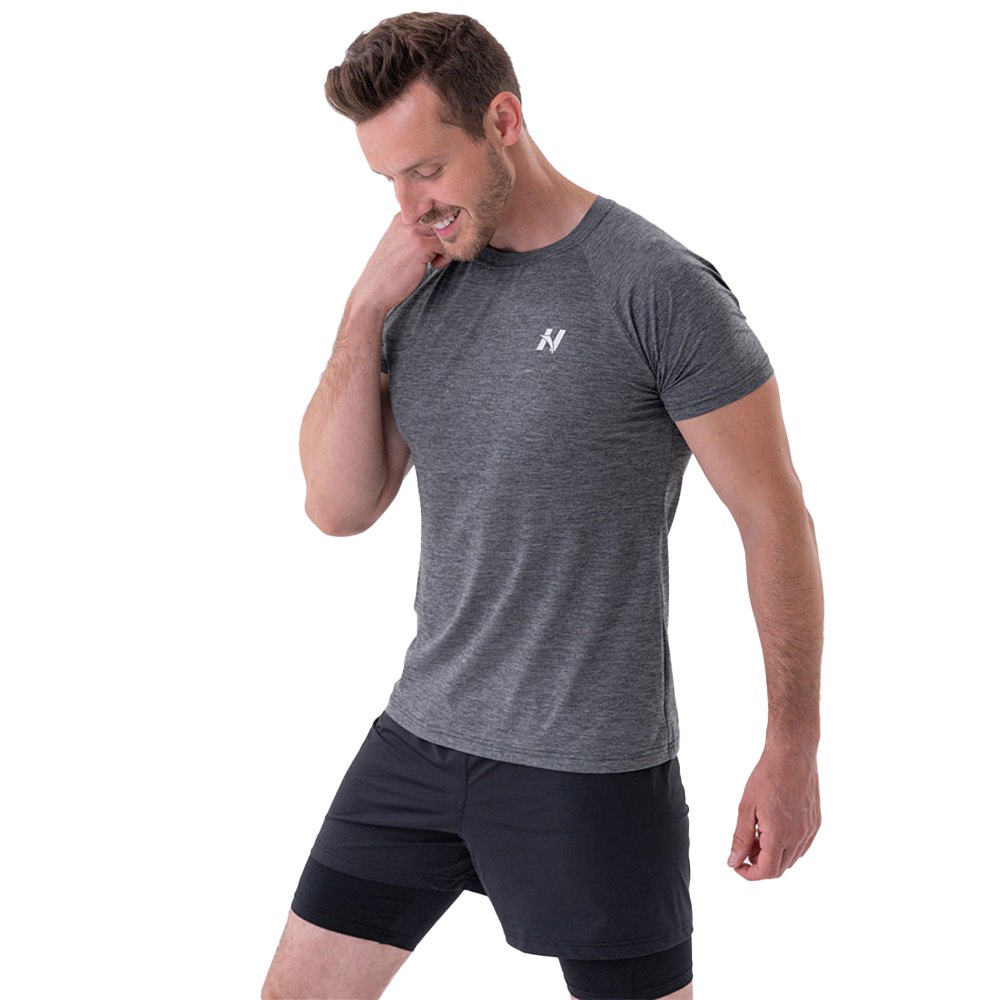 Nebbia Lightweight Sporty 325 Short Sleeve T-shirt Grau L Mann von Nebbia