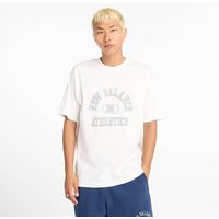 NEW BALANCE Herren Kapuzensweat Graphic T-Shirt 1 NEW BALANCE Herren Kapuzensweat Graphic T-Shirt 1 von New Balance