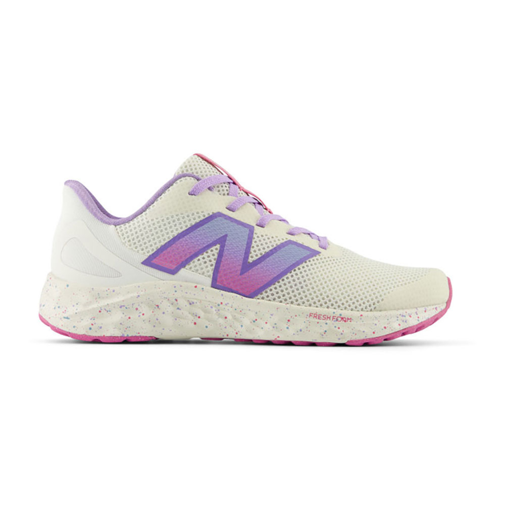 New Balance Fresh Foam Arishi V4 Trainers Beige EU 37 Junge von New Balance