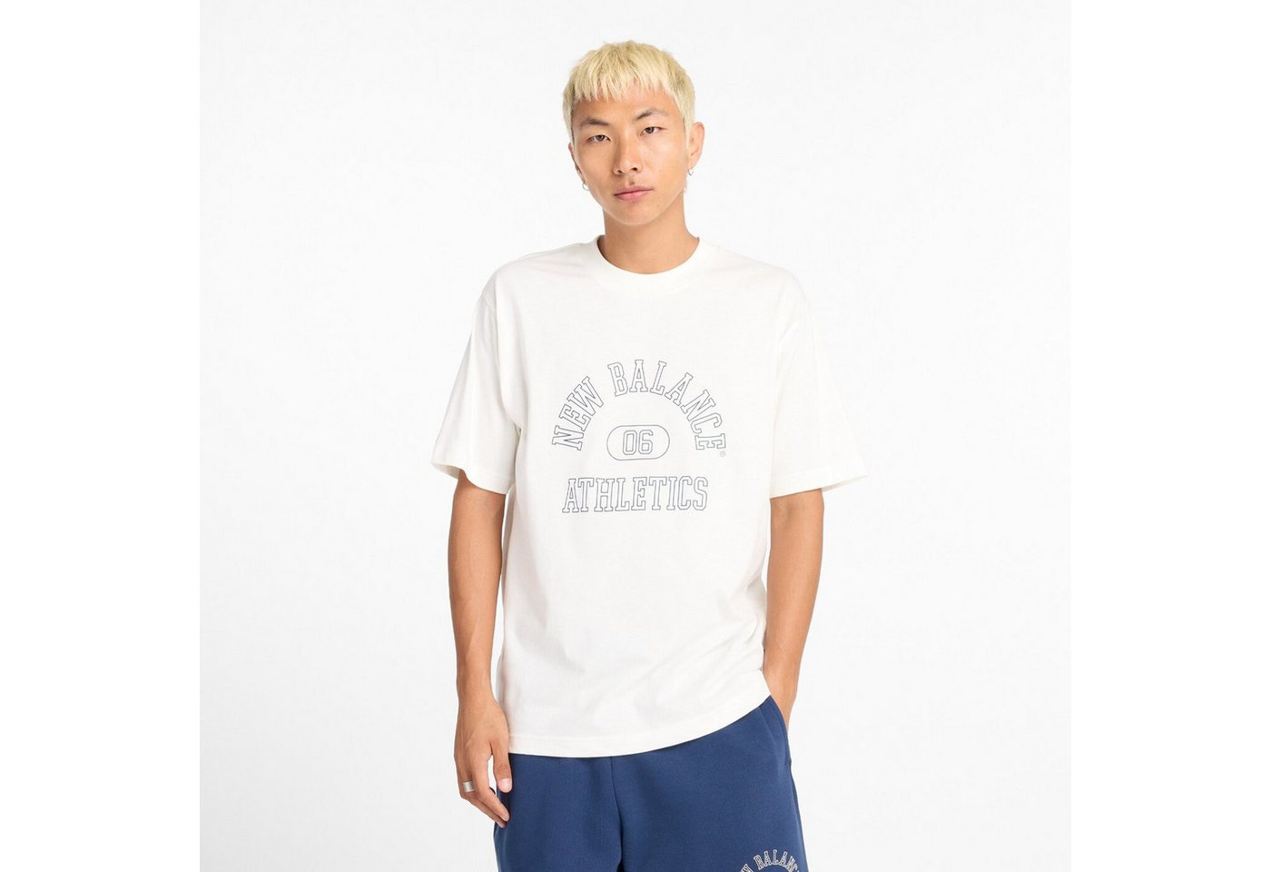 New Balance Kapuzensweatjacke Graphic T-Shirt SEA SALT von New Balance