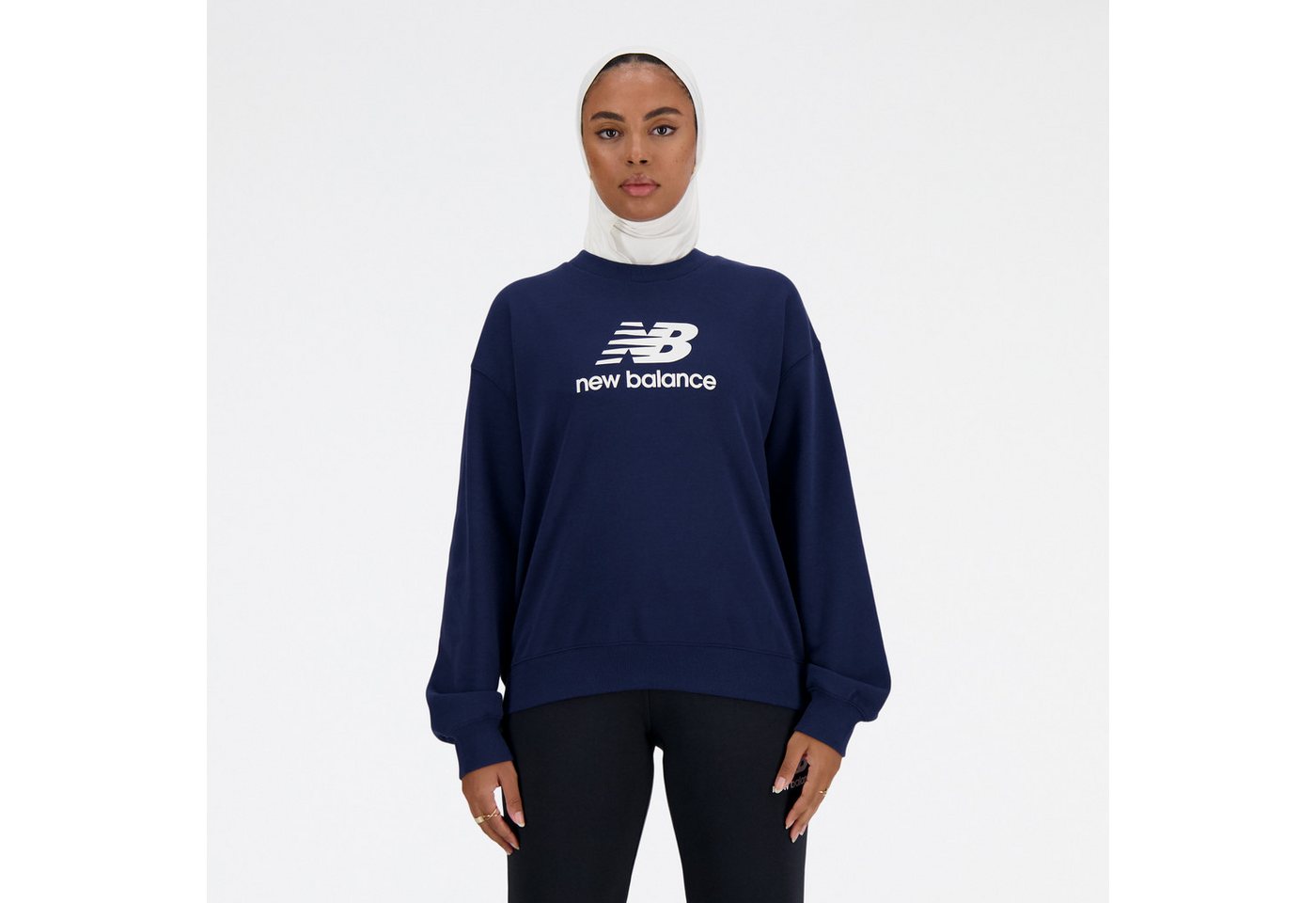 New Balance Kapuzensweatshirt Sport Essentials French Terryogo CrewONARCH BURGUNDY New Balance Kapuzensweatshirt Sport Essentials French Terryogo CrewONARCH BURGUNDY von New Balance