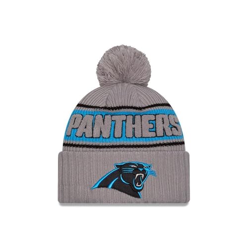 New Era Carolina Panthers NFL 2024 Sideline Sport Knit Grau Bommelmütze - One-Size New Era Carolina Panthers NFL 2024 Sideline Sport Knit Grau Bommelmütze - One-Size von New Era