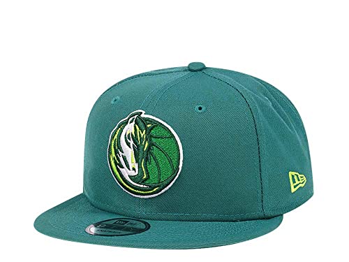 New Era Dallas Mavericks Pine Green Edition 9Fifty Snapback Cap New Era Dallas Mavericks Pine Green Edition 9Fifty Snapback Cap von New Era