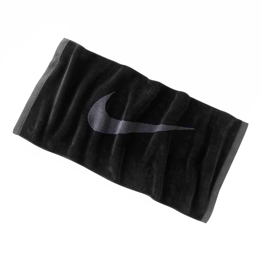Nike Accessories Sport Towel Schwarz 35 cm x 80 cm Nike Accessories Sport Towel Schwarz 35 cm x 80 cm von Nike Accessories