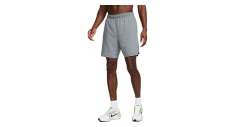 2 in 1 nike dri fit challenger shorts 7in grau von Nike