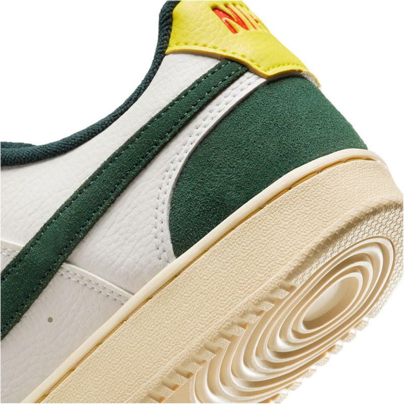 NIKE Court Vision Low Sneaker 133 - sail/pro green/picante red/opti yellow 45.5 von Nike