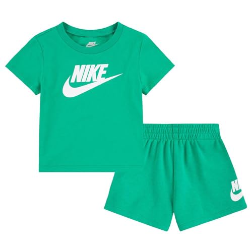Nike Kinderanzug Club Tee und Shorts Set 86L596grün3-4 Jahre Nike Kinderanzug Club Tee und Shorts Set 86L596grün3-4 Jahre von Nike