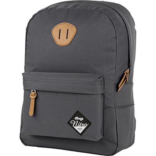 Nitro Urban Classic, Old School Daypack mit gepolstertem Laptopfach, urbaner Streetpack, Alltagsrucksack, Schulrucksack, Schoolbag, Pirate Black, 20 L Nitro Urban Classic, Old School Daypack mit gepolstertem Laptopfach, urbaner Streetpack, Alltagsrucksack, Schulrucksack, Schoolbag, Pirate Black, 20 L von Nitro