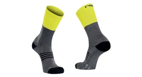 paar northwave extreme pro socken grau gelb fluo von Northwave