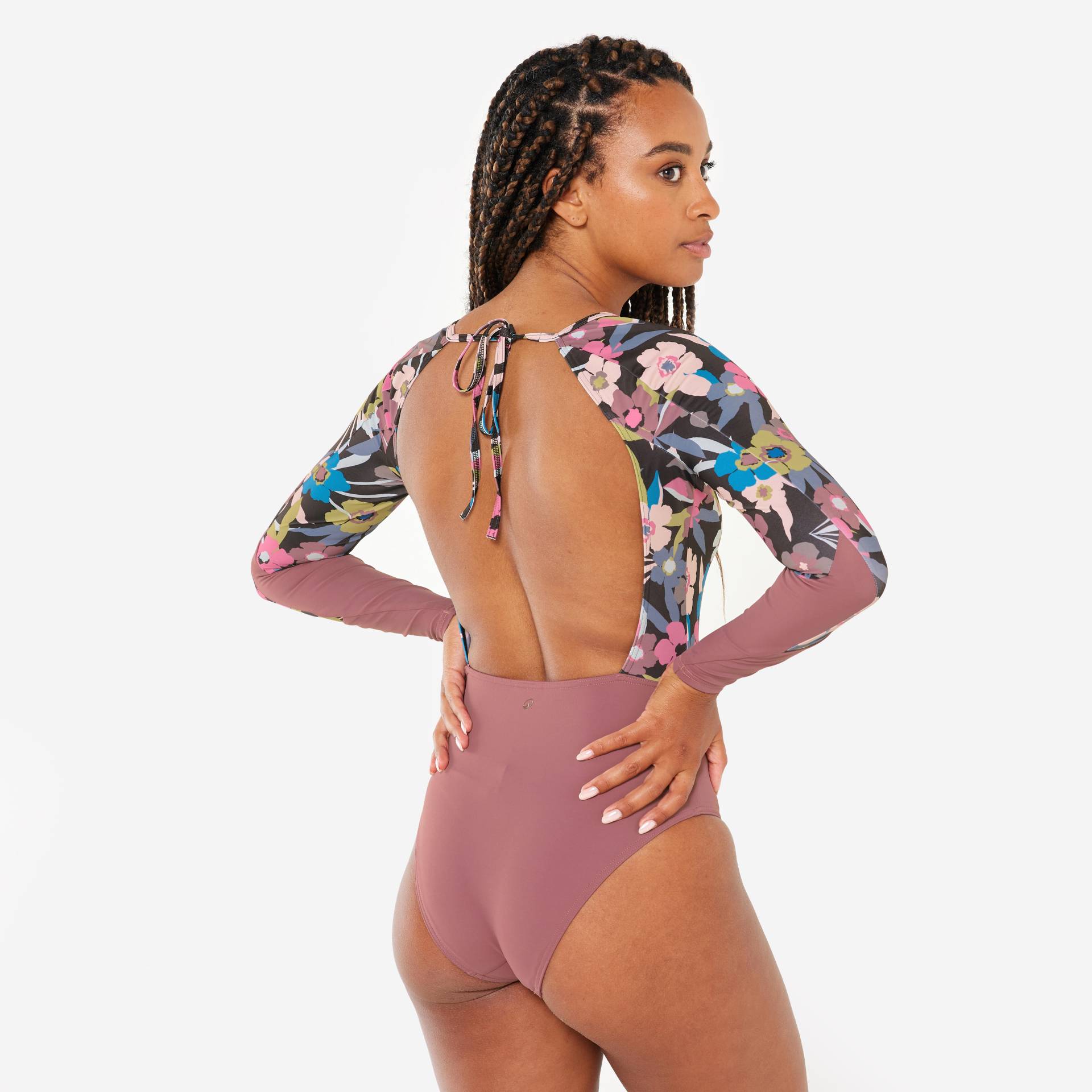 Badeanzug Surfen Damen langarm Mary Azalea violett geblümt Badeanzug Surfen Damen langarm Mary Azalea violett geblümt von OLAIAN