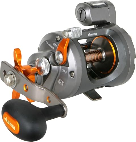Okuma Fishing Tackle CW-203D Kaltwasser-Linecounter Schlepprolle, silberfarben Okuma Fishing Tackle CW-203D Kaltwasser-Linecounter Schlepprolle, silberfarben von Okuma