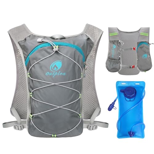 Outplea Ultraleicht Laufweste mit Trinkflasche 2L, Trinkrucksack Laufen für Damen Herren, Reflektierende Fahrradrucksack für Wandern Trailrunning Radfahren Joggen, Dunkelgrau Outplea Ultraleicht Laufweste mit Trinkflasche 2L, Trinkrucksack Laufen für Damen Herren, Reflektierende Fahrradrucksack für Wandern Trailrunning Radfahren Joggen, Dunkelgrau von Outplea