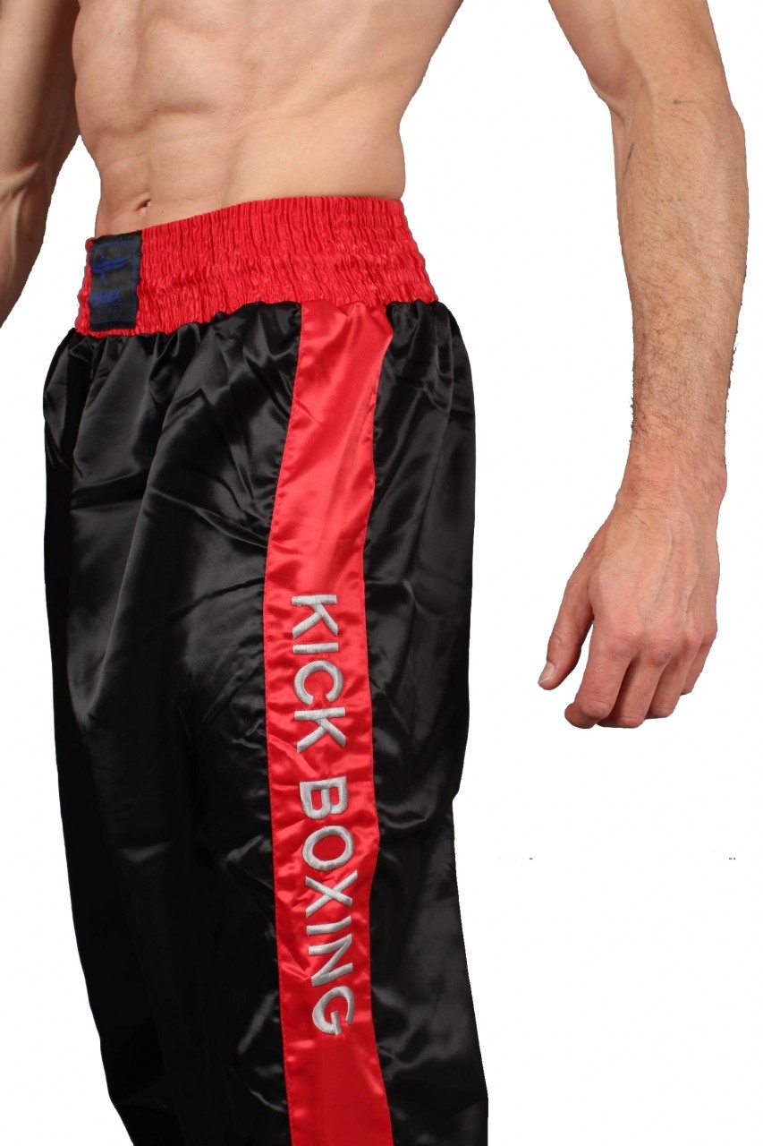 Phoenix Kickboxhose schwarz-rot mit Bestickung Phoenix Kickboxhose schwarz-rot mit Bestickung von PHOENIX
