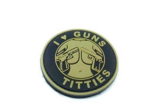 Patch Nation I Guns & Titties Hellbraun PVC Airsoft Paintball Klett Emblem Abzeichen von Patch Nation