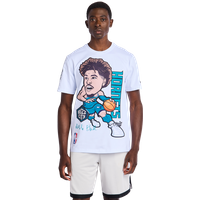 Pro Standard Lemelo Ball Herren T-Shirts - Weiß - Größe: M - Baumwoll-Jersey - Foot Locker Pro Standard Lemelo Ball Herren T-Shirts - Weiß - Größe: M - Baumwoll-Jersey - Foot Locker von Pro Standard