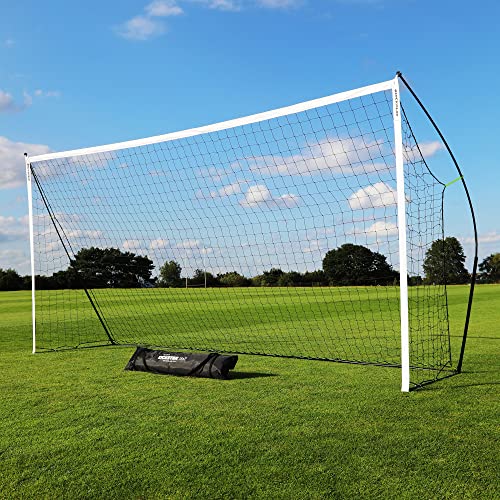 QUICKPLAY KICKSTER 5x2m Fußballtor - Schnell aufbaubares tragbares Fußballnetz für das Jugendtraining, Tor in offizieller Größe für Junioren U10 & U11 - Schnell aufbaubares Tor - Inklusive Tragetasche von Quick Play