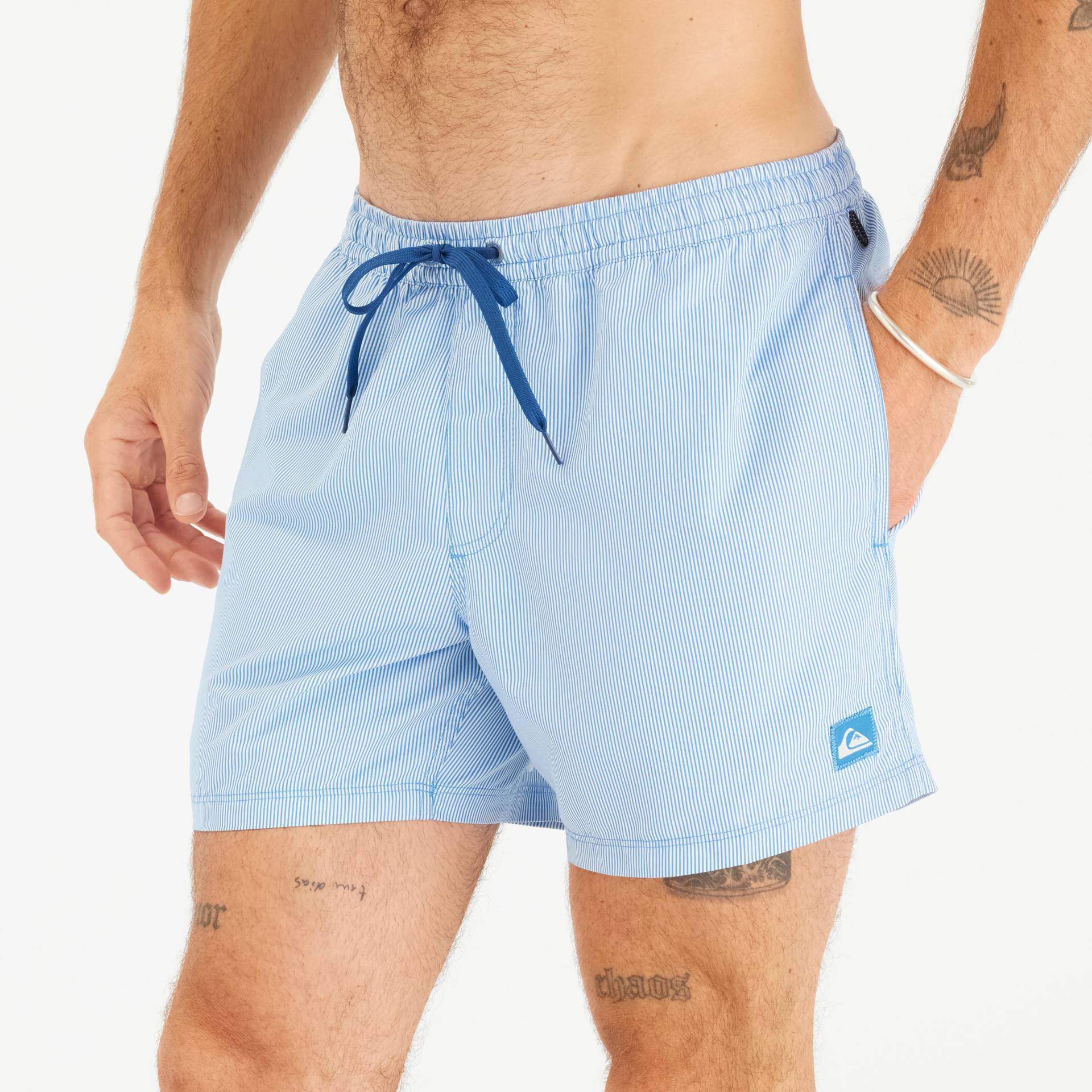 Boardshorts Surfen Herren kurz 15' Quicksilver Volley Deluxe blau gestreift Boardshorts Surfen Herren kurz 15' Quicksilver Volley Deluxe blau gestreift von Quicksilver
