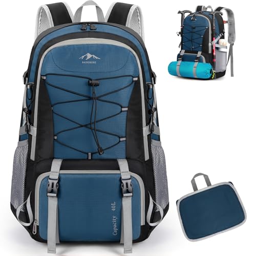 RAINSMORE Wanderrucksack Herren Damen 40L Wasserdichter Rucksack Leichter Reiserucksack Faltbarer Fahrradrucksack Tagesrucksäcke mit ReflexstreifenTrekkingrucksack Blau RAINSMORE Wanderrucksack Herren Damen 40L Wasserdichter Rucksack Leichter Reiserucksack Faltbarer Fahrradrucksack Tagesrucksäcke mit ReflexstreifenTrekkingrucksack Blau von RAINSMORE
