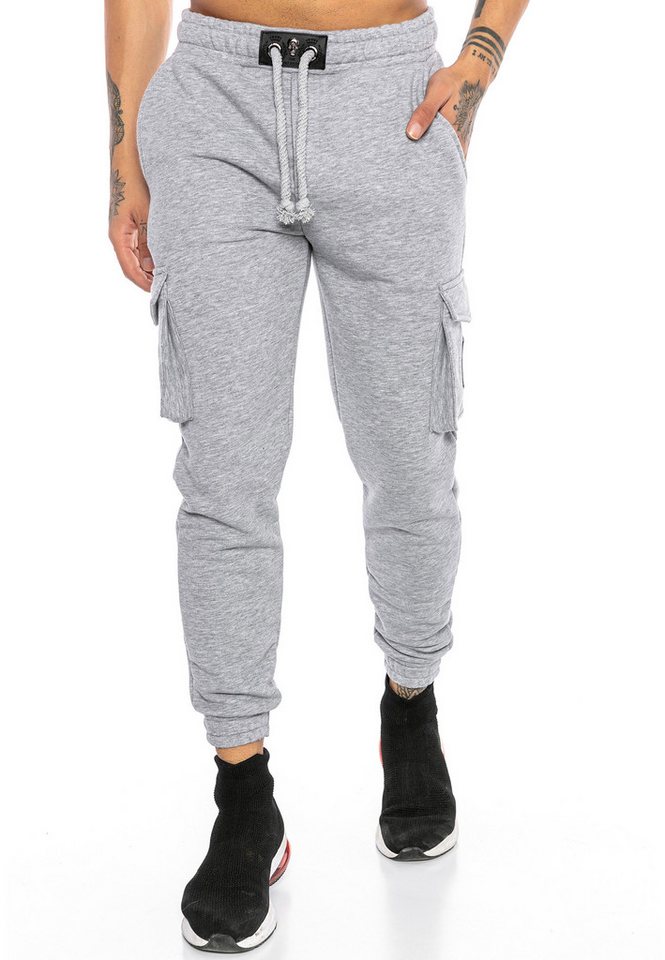 RedBridge Jogginghose im Cargo-Stil mit praktischen Beintaschen RedBridge Jogginghose im Cargo-Stil mit praktischen Beintaschen von RedBridge