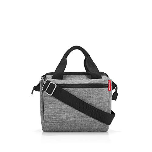 reisenthel allrounder cross in Twist Silber – Kleine Crossbody Bag mit abnehmbarem und verstellbarem Schultergurt – Aus wasserabweisendem Material reisenthel allrounder cross in Twist Silber – Kleine Crossbody Bag mit abnehmbarem und verstellbarem Schultergurt – Aus wasserabweisendem Material von reisenthel