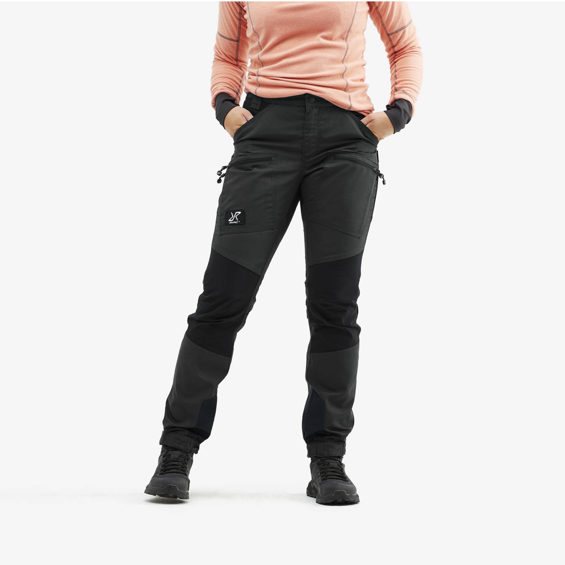 Nordwand Pro Short Pants Damen Anthracite, Größe:XL - Outdoorhose, Wanderhose & Trekkinghose von RevolutionRace