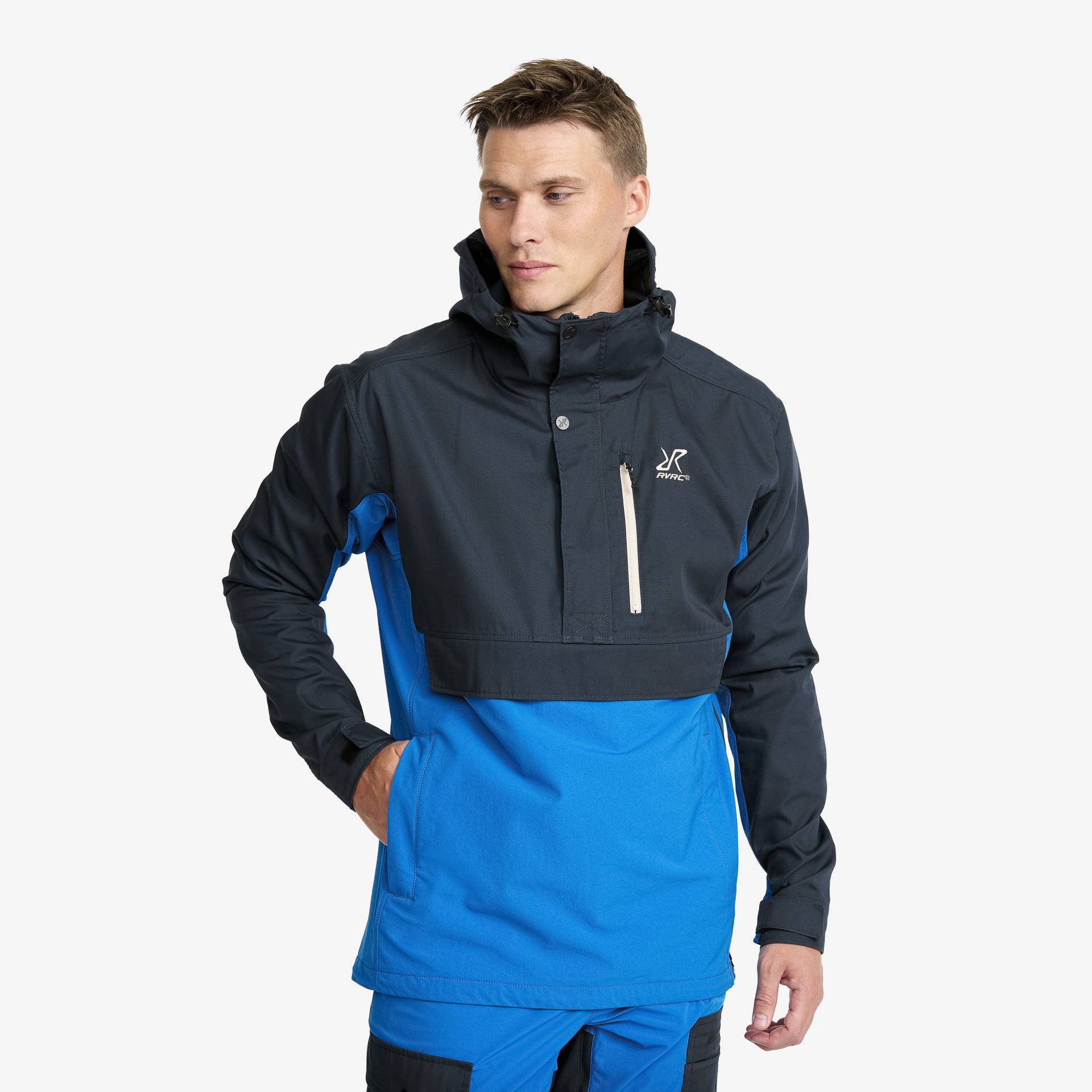 Rambler Lightweight Anorak Herren Imperial Blue/Blueberry, Größe:XS - Outdoorjacke, Regenjacke & Softshelljacke Rambler Lightweight Anorak Herren Imperial Blue/Blueberry, Größe:XS - Outdoorjacke, Regenjacke & Softshelljacke von RevolutionRace
