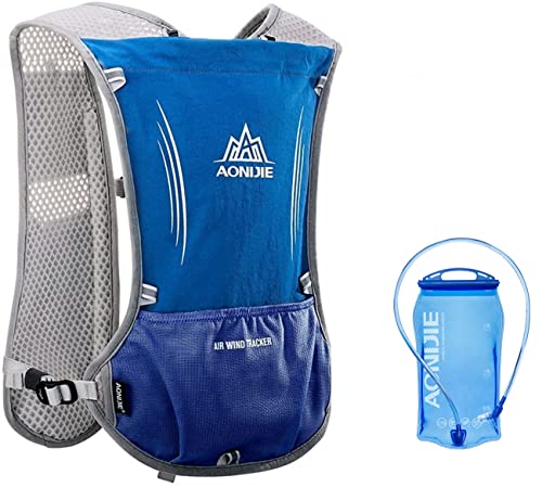 SANIQUEEN.G 5L Ultraleicht Trinkrucksack mit Trinkblase 1.5L oder 500ML flasche Laufrucksack für Damen Herren, Leichter Laufen Rucksack für Laufen, Marathon, Radfahren (Navy Blau + 1.5L Blase) von SANIQUEEN.G