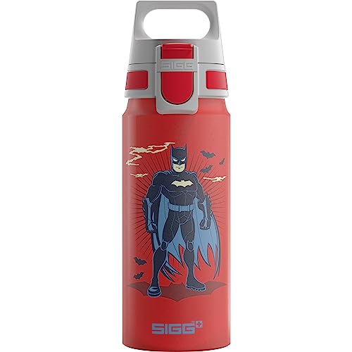 SIGG - Alu Trinkflasche Kinder - WMB ONE Batman - Kohlensäuregeeignet - Auslaufsicher - Federleicht - BPA-frei - ClimatePartner Zertifiziert - Sport & Schule - Rot - 0,6L SIGG - Alu Trinkflasche Kinder - WMB ONE Batman - Kohlensäuregeeignet - Auslaufsicher - Federleicht - BPA-frei - ClimatePartner Zertifiziert - Sport & Schule - Rot - 0,6L von SIGG