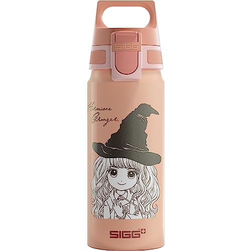 SIGG - Alu Trinkflasche Kinder - WMB ONE Harry Potter Hermine Granger - Kohlensäuregeeignet - Auslaufsicher - Federleicht - BPA-frei - ClimatePartner Zertifiziert - Sport & Schule - Pink - 0,6L SIGG - Alu Trinkflasche Kinder - WMB ONE Harry Potter Hermine Granger - Kohlensäuregeeignet - Auslaufsicher - Federleicht - BPA-frei - ClimatePartner Zertifiziert - Sport & Schule - Pink - 0,6L von SIGG