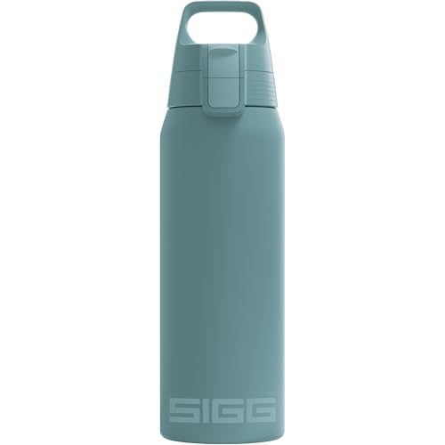 SIGG - Isolierte Trinkflasche - Thermosflasche Shield Therm One Morning Blue kohlensäurehaltige Getränke - Auslaufsicher - Spülmaschinenfest - BPA-frei - 90% recycelter Edelstahl - Graublau - 0,75L SIGG - Isolierte Trinkflasche - Thermosflasche Shield Therm One Morning Blue kohlensäurehaltige Getränke - Auslaufsicher - Spülmaschinenfest - BPA-frei - 90% recycelter Edelstahl - Graublau - 0,75L von SIGG